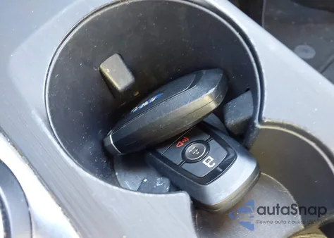 2020 Ford Escape Se z USA, uszkodzony, nr VIN 1FMCU0G68LUC19101